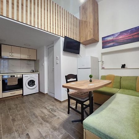 Cosy Apartment With A Sunny Balcony In ヴァルナ エクステリア 写真