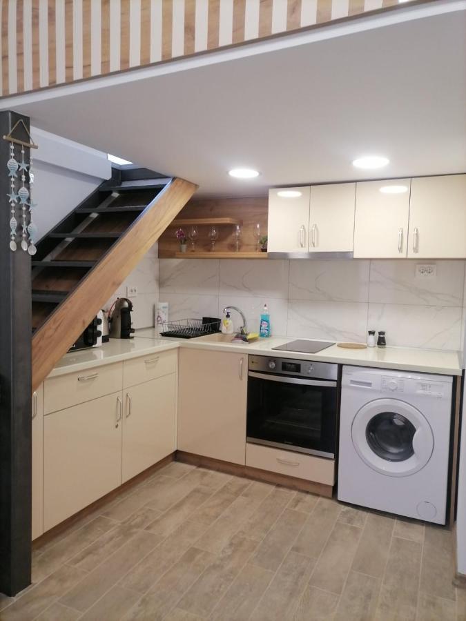 Cosy Apartment With A Sunny Balcony In ヴァルナ エクステリア 写真